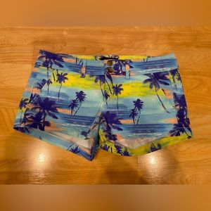 Women’s American Eagle Colorful Palm Tree Stretch Denim Shorts -Size 4